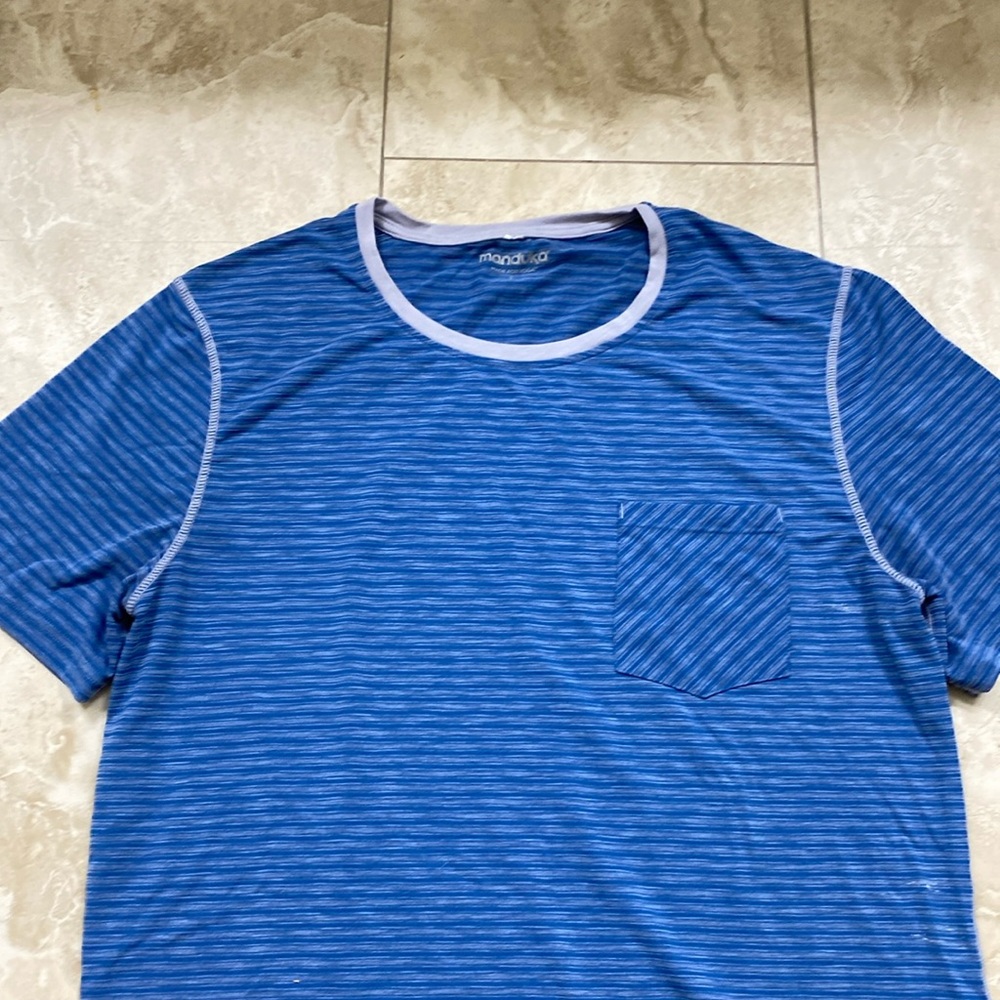 Manduka yoga shirt